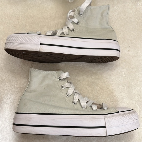 Chuck Taylor converse platforms - Picture 5 of 8